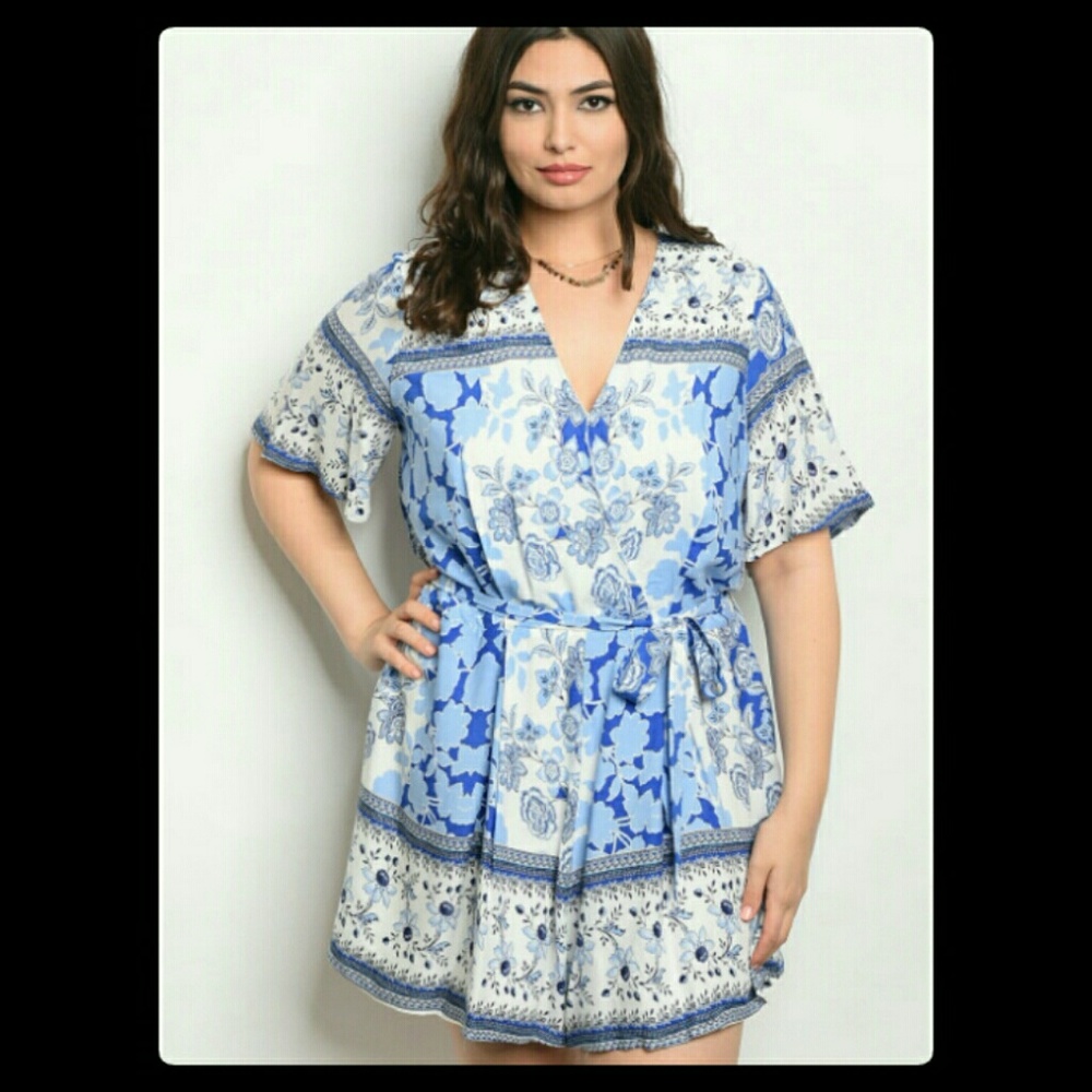 Last 1! 1XL!  PLUS SIZE PRINTED BLUE AND IVORY ROMPER! - Picture 2 of 4